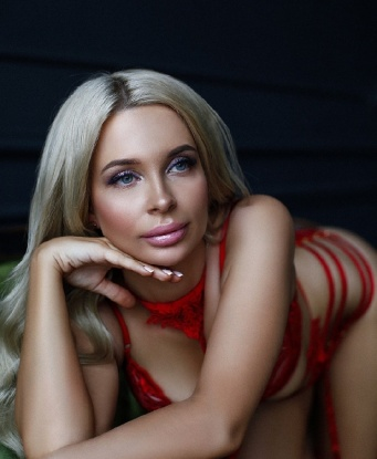 Со мной ты окунешься в мир страсти и наслаждения. 💋🔥
Я опытная индивидуалка из Москвы с умопомрачительным телом и чувственными губами. Обещаю, что ты от меня не останешься разочарован. Мои услуги распространяются на классический секс, оральные ласки, массаж и многое другое. 😈💦
Не бойся обращаться ко мне, я всегда дружелюбна и открыта для новых приключений. У меня есть множество положительных отзывов от довольных клиентов. Ты уверенно можешь рассчитывать на качественное и безопасное время, проведенное со мной. 💯⭐
Для твоего комфорта, я живу в уютной квартире в Москве, где мы сможем насладиться нашими совместными моментами. Я уверена, что ты останешься очарован и захочешь вернуться ко мне снова и снова. 🌹💖
Не откладывай на потом - свяжись со мной прямо сейчас и погрузись в мир наслаждения и страсти! Я уже жду тебя... 💋💫 Анастасия